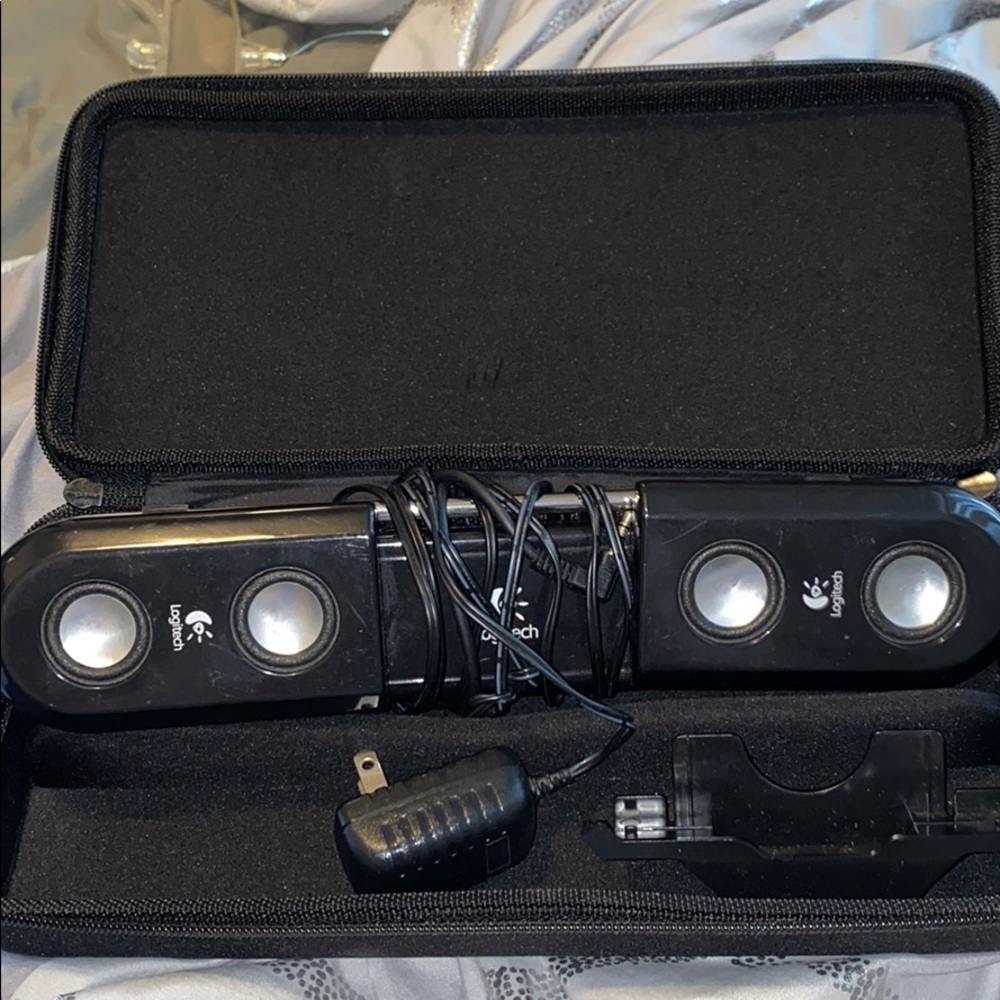 Logitech speaker with case